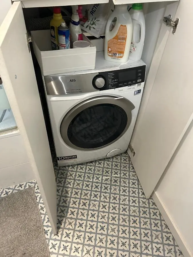 Apartment De *